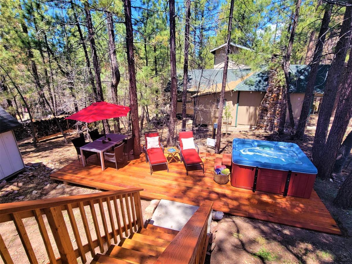Four Seasons Getaway-Private Hot Spa With Pine Tree Views-Walk To Village And Pineknot Trailhead-Plus King Bed! Big Bear Lake Bagian luar foto