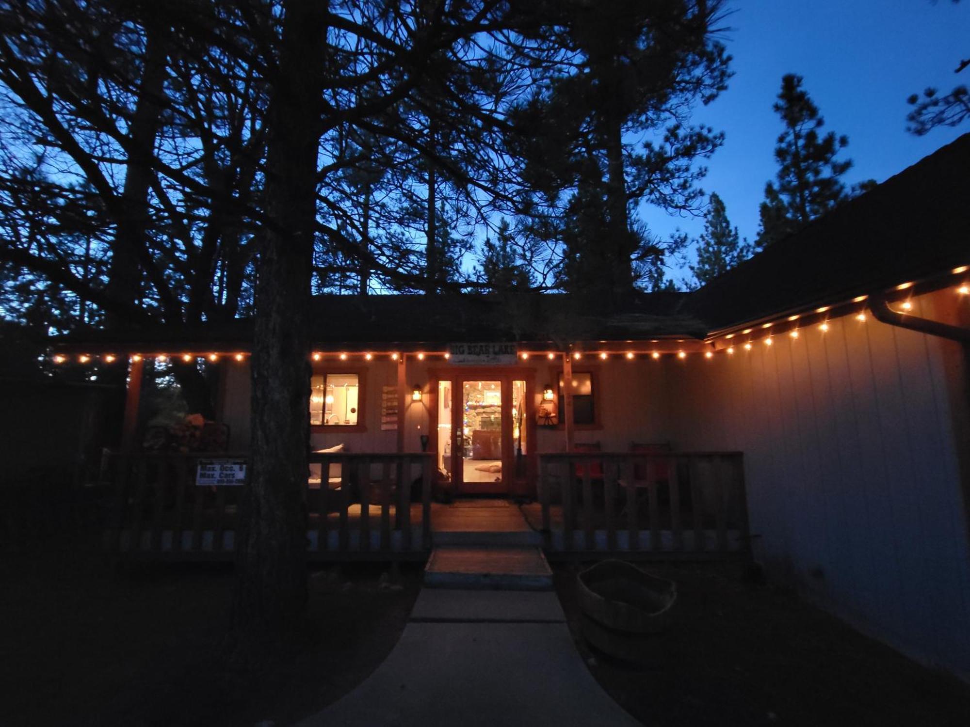 Four Seasons Getaway-Private Hot Spa With Pine Tree Views-Walk To Village And Pineknot Trailhead-Plus King Bed! Big Bear Lake Bagian luar foto
